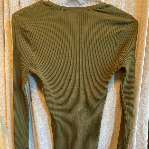 Three Dots Womens Green V-Neck Long Sleeve Pullover Sweater Size SMALL - Picture 3 of 6